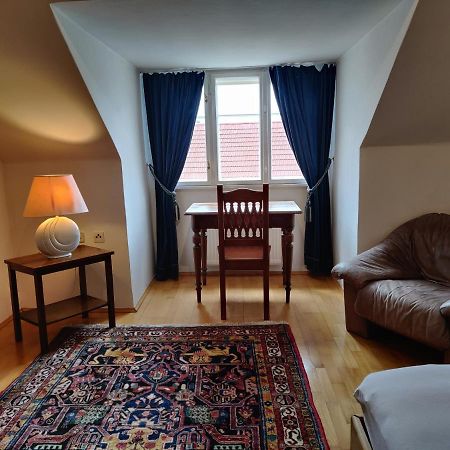 Ferienwohnung-Dachgeschoss Familie Mayer Krems an der Donau Exteriör bild